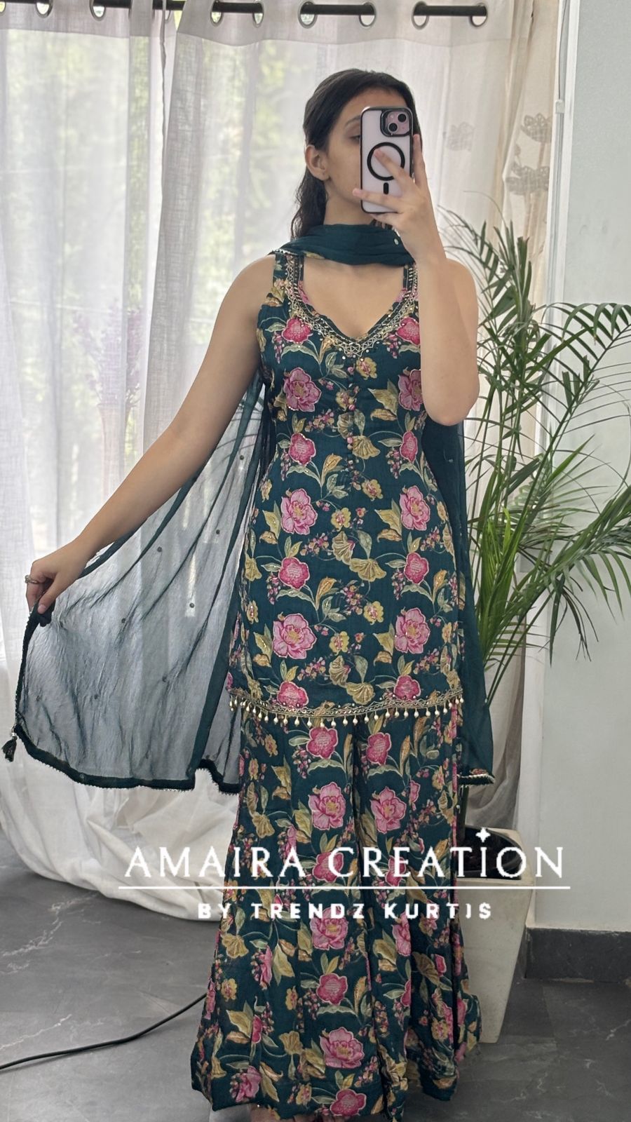 Strap Pattern Premium Chinnon Full Ghera Divider Set(17 inches sleeves available)