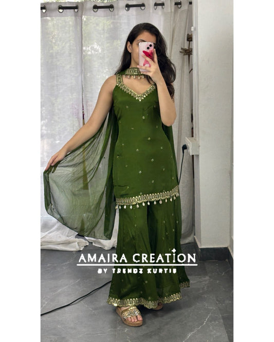Premium Chinnon Mehendi Green Divider Set(16 inches sleeves available)