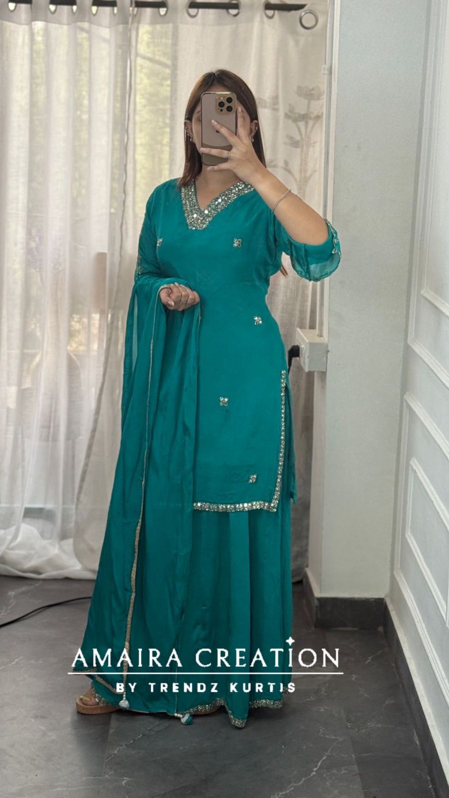 Premium Chinnon Beautiful Mirror Work Deatiling Divider Set