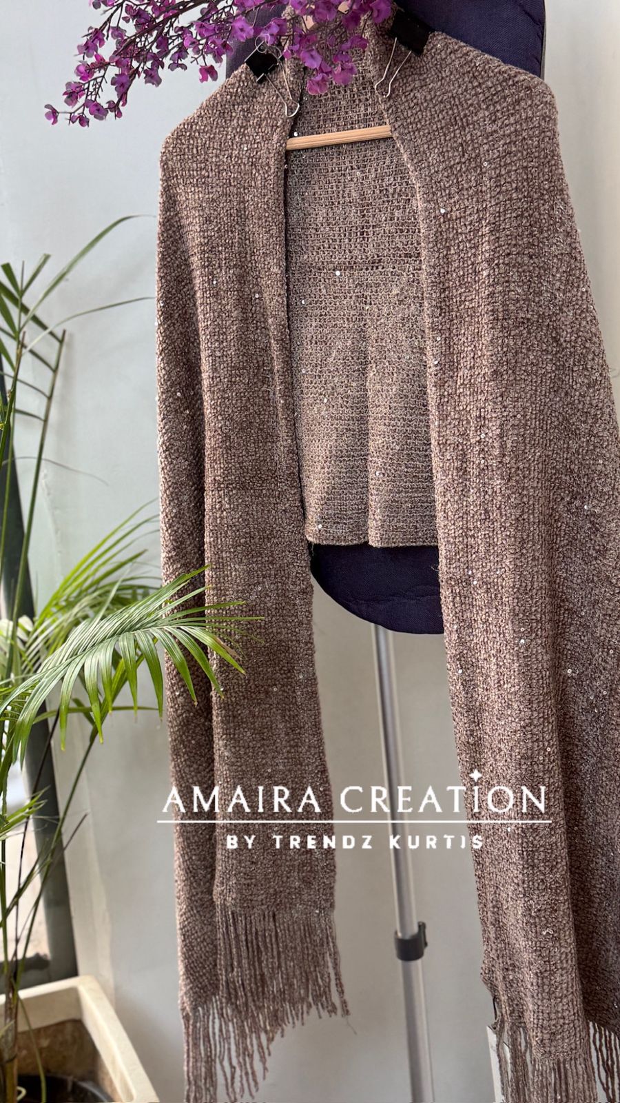 Premium Woolen Coin Deatiling Woolen Stall