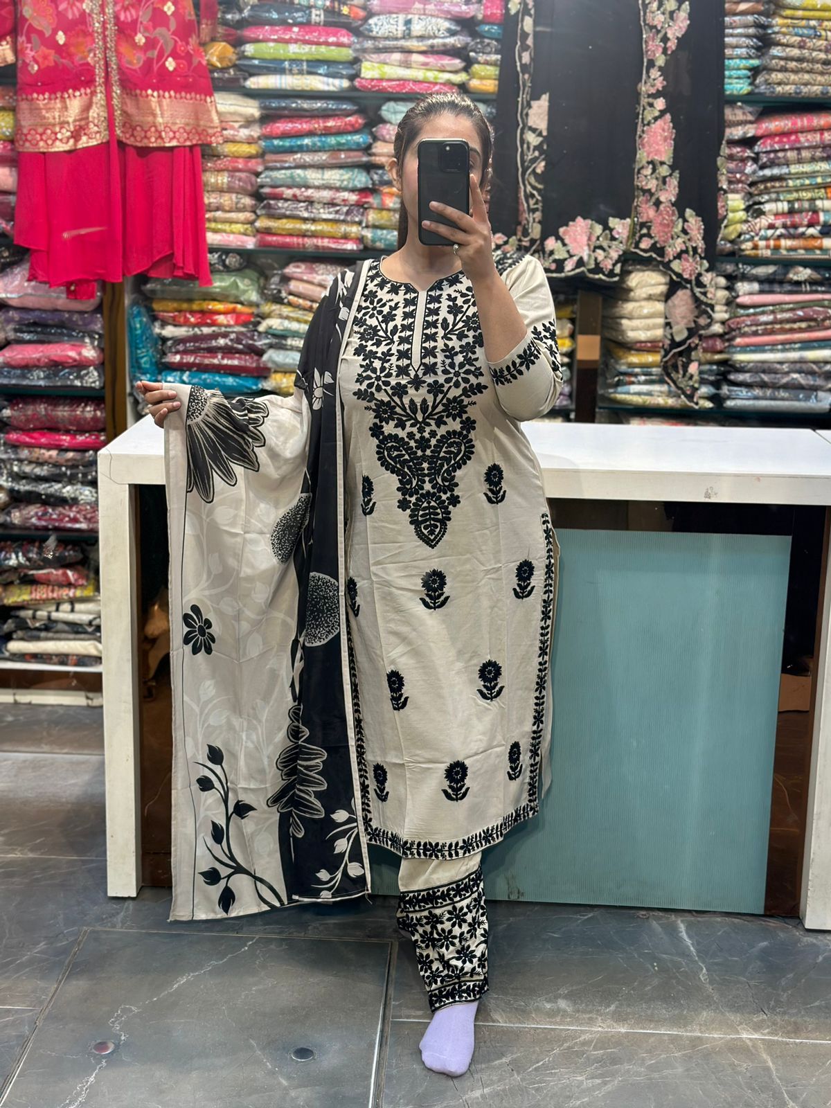 Chiku Black Thread Embroidery Cotton Pant Set
