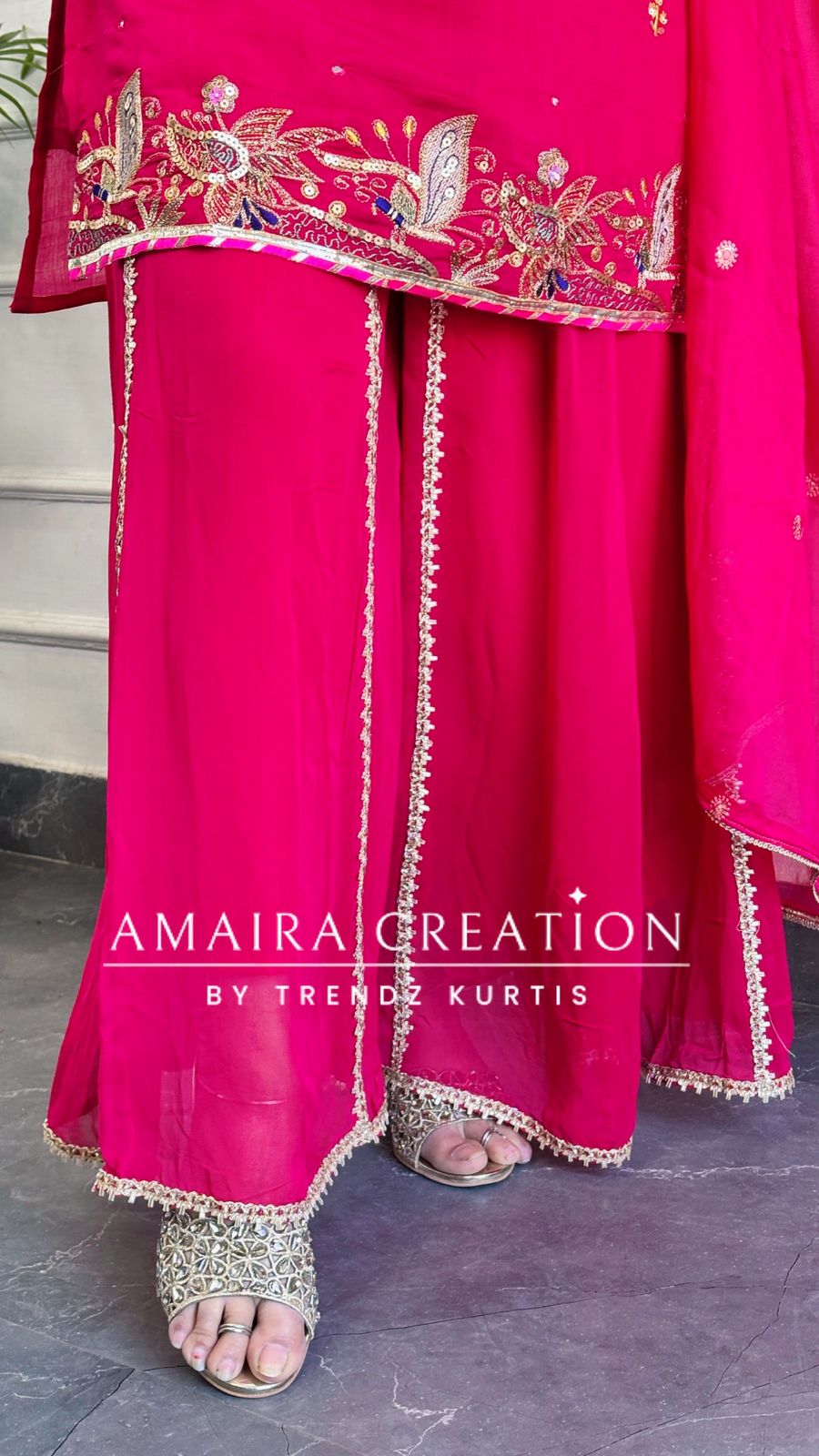 Premium Mulchanderi Magenta pink Divider Set With Georgette Fabric Divider Set