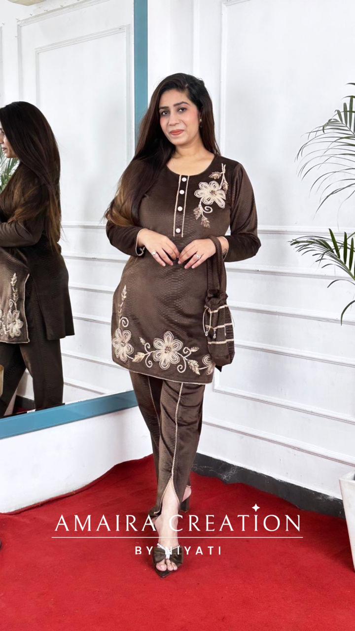 Premium Cauterised Woolen Brown Stretchable Woolen Tulip Set With (Potli Bag)