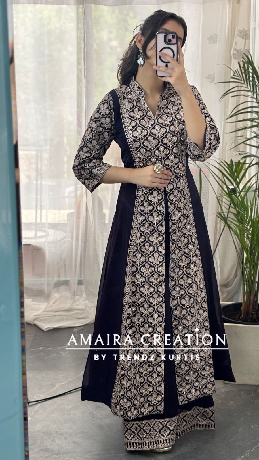 Center slit indowestern