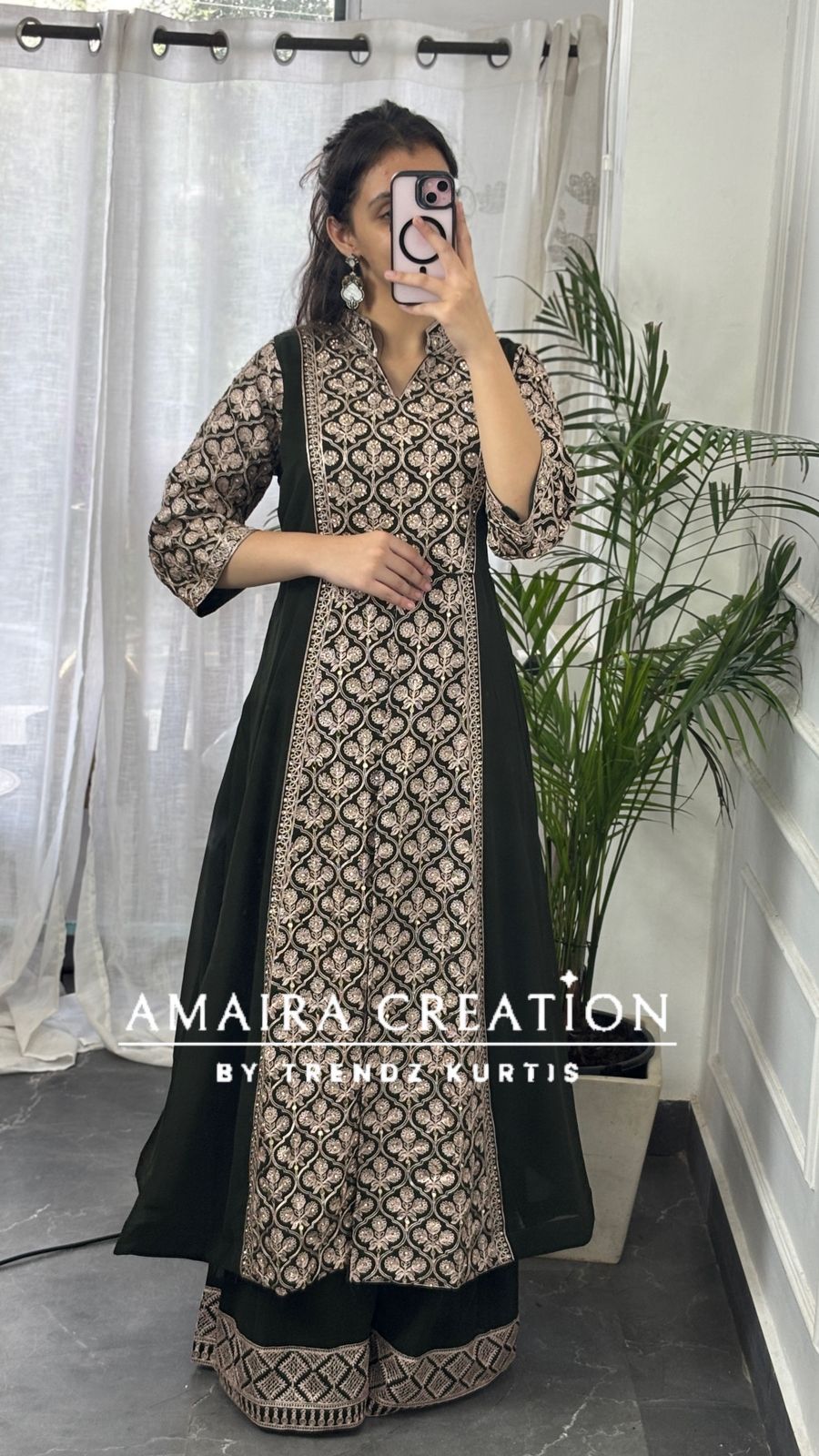 Center slit indowestern