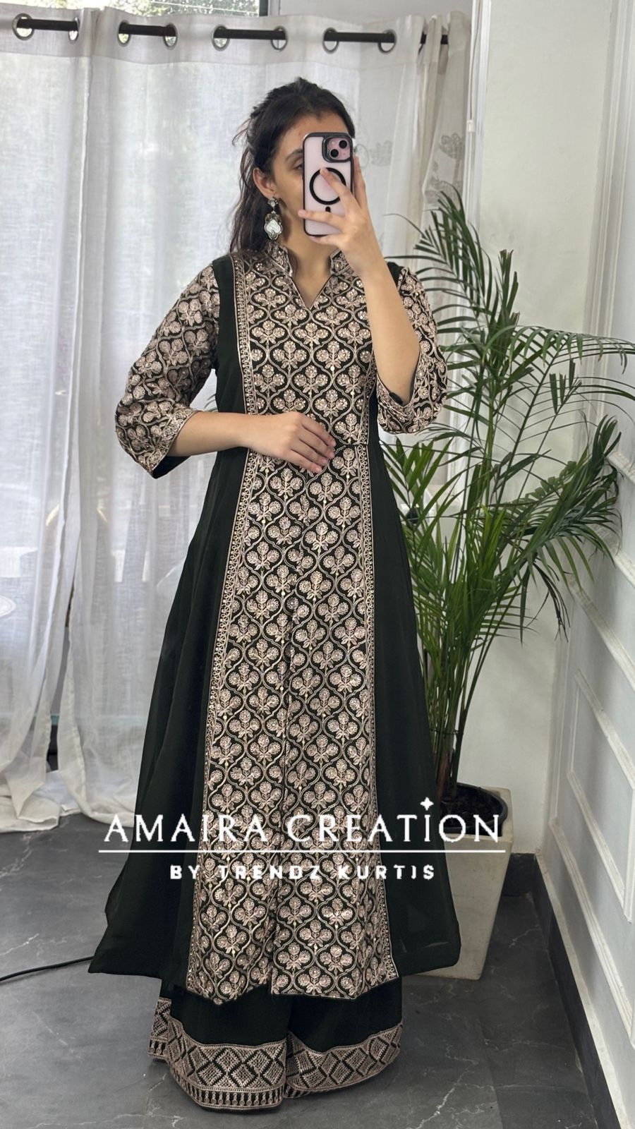 Center slit indowestern