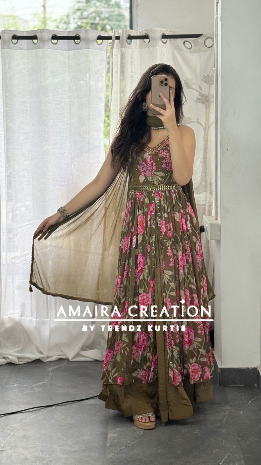 Premium Chinnon Floral Print Centre Slit Skirt Set(17 inches sleeves available)