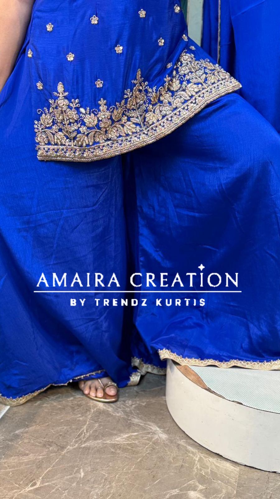 Premium Silk Electric Blue Divider Set(16 inches sleeves available)