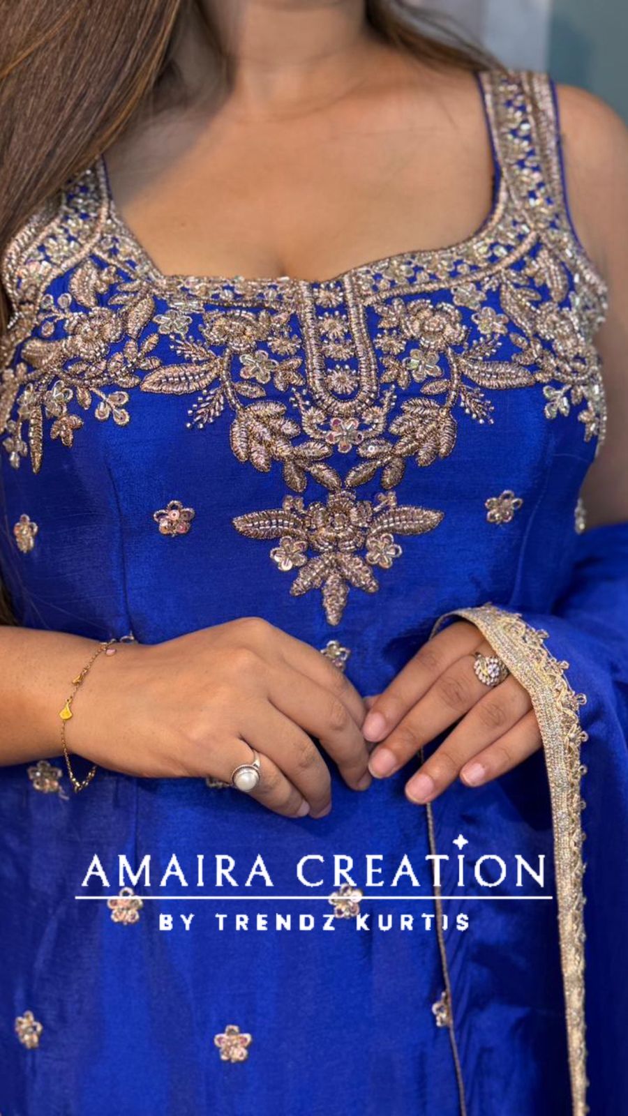 Premium Silk Electric Blue Divider Set(16 inches sleeves available)