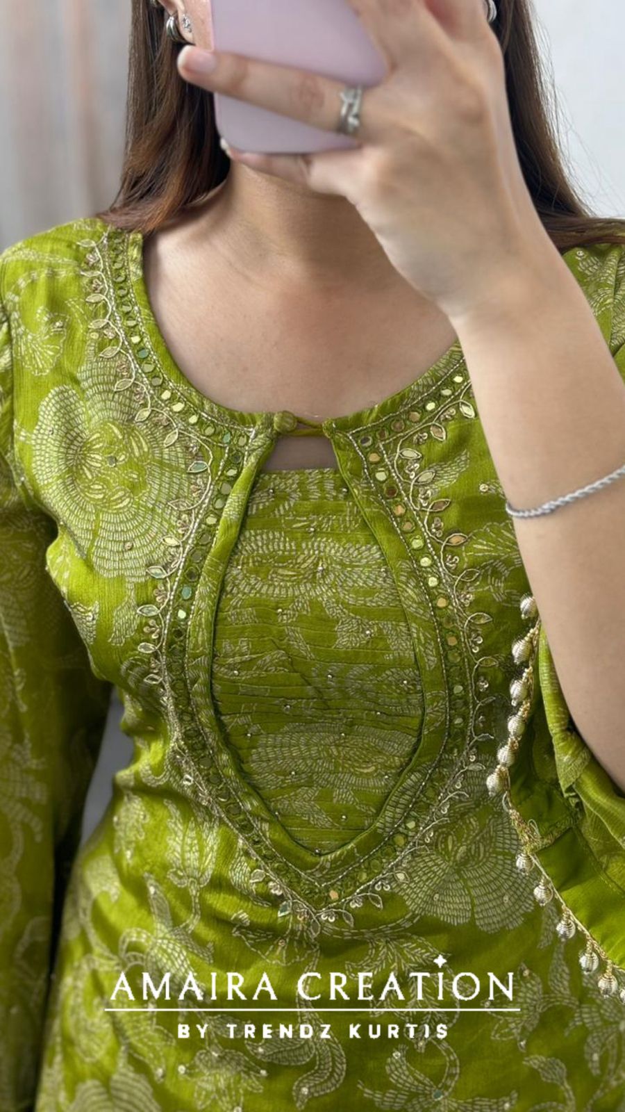 Premium Chinnon Parrot Green Divider Set