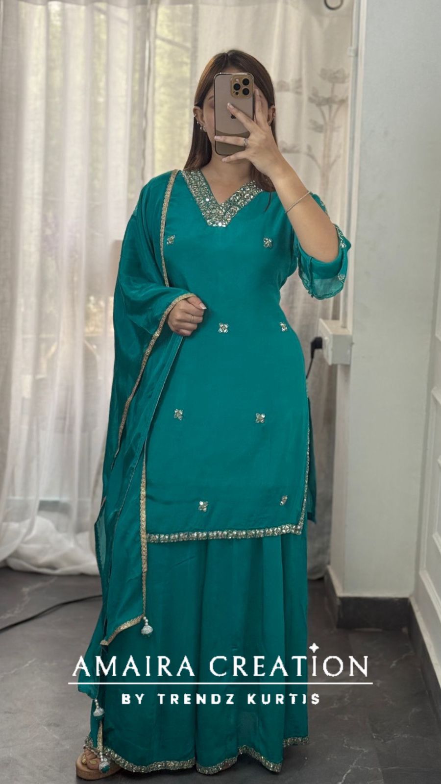 Premium Chinnon Beautiful Mirror Work Deatiling Divider Set