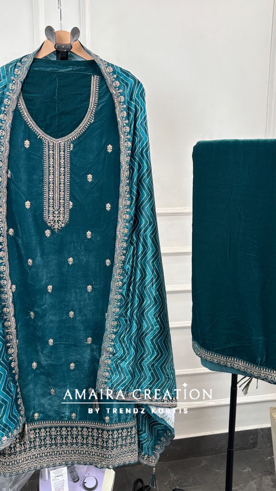 Premium Velvet Very Soft Fabric Zari Work Unstitched Suit With Printed Velvet Dupatta