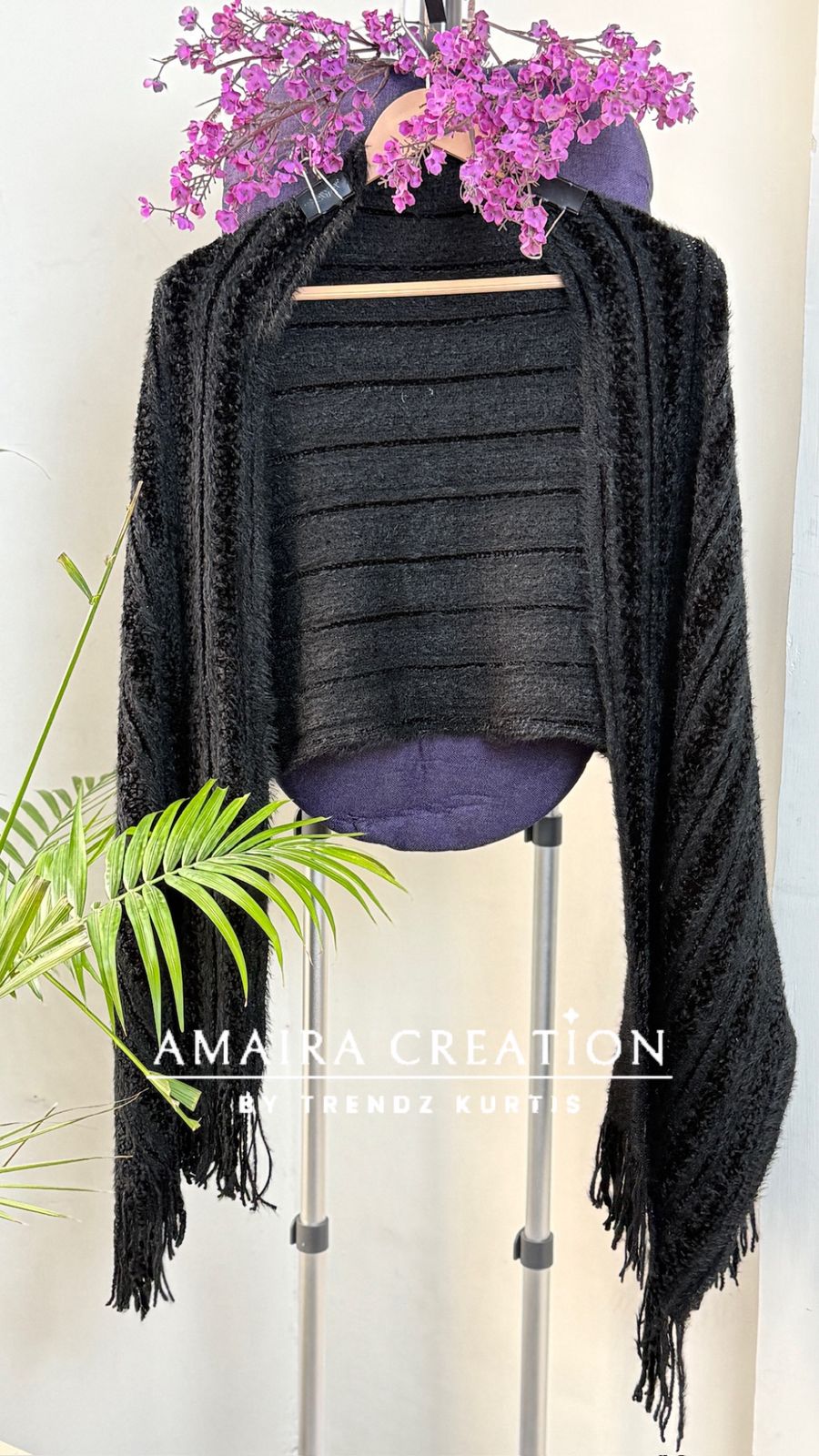 Premium Feather Detailing Woolen Stole