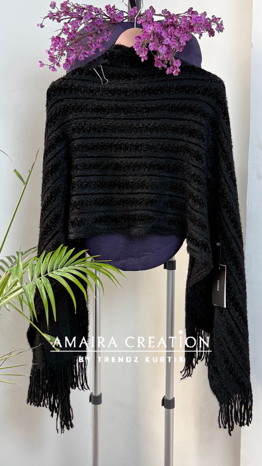 Premium Feather Detailing Woolen Stole