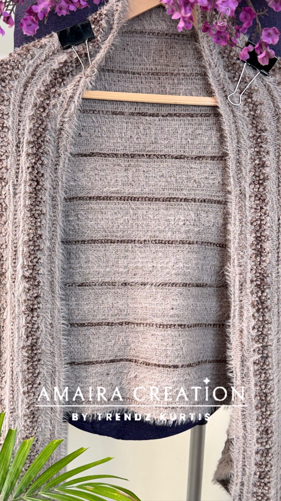 Premium Feather Detailing Woolen Stole