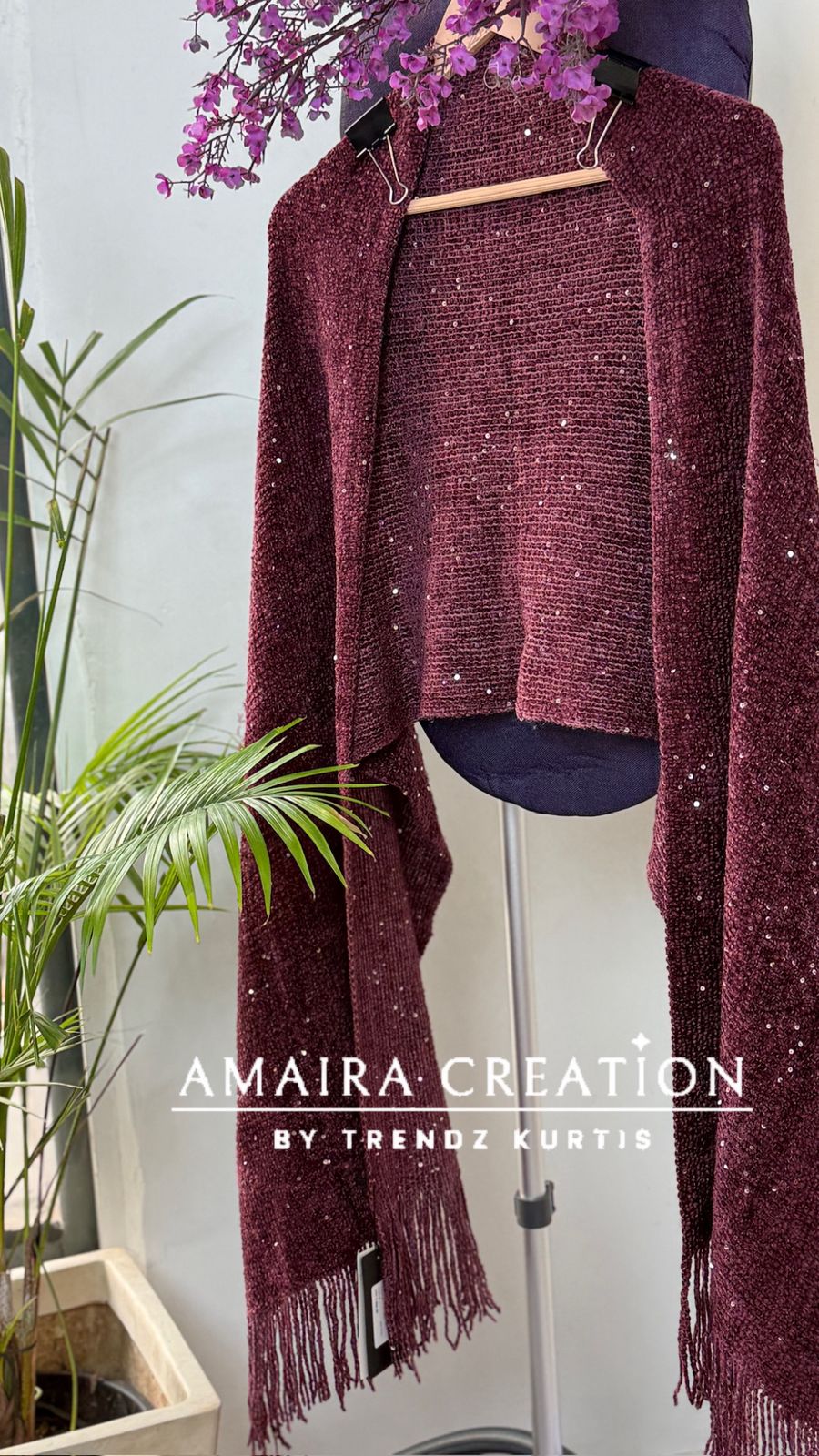 Premium Woolen Coin Deatiling Woolen Stall