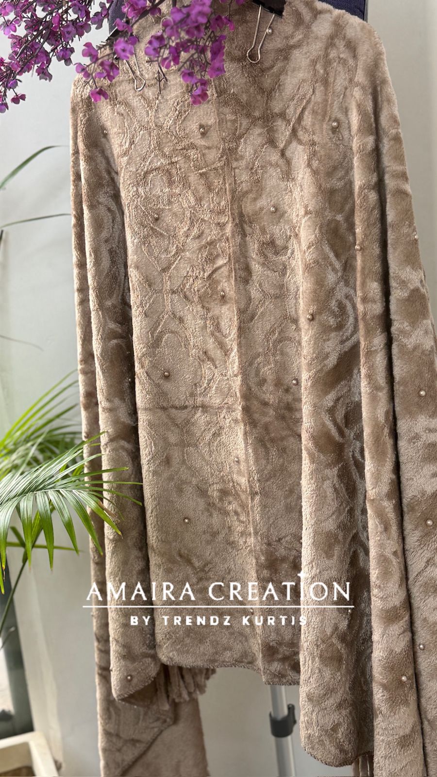 Premium Woolen Self Design Stole