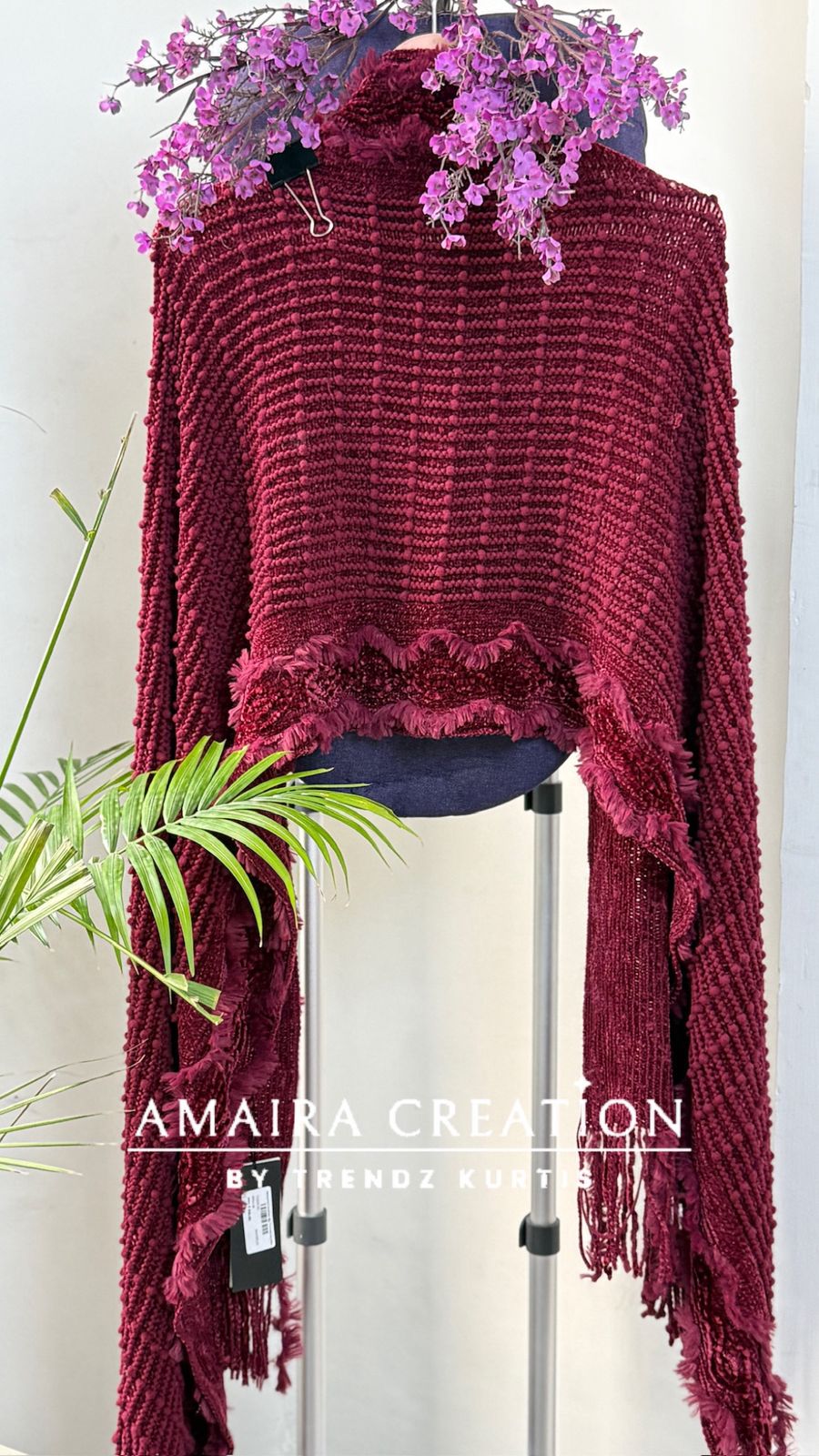 Premium Woolen Feather Detailing Stole