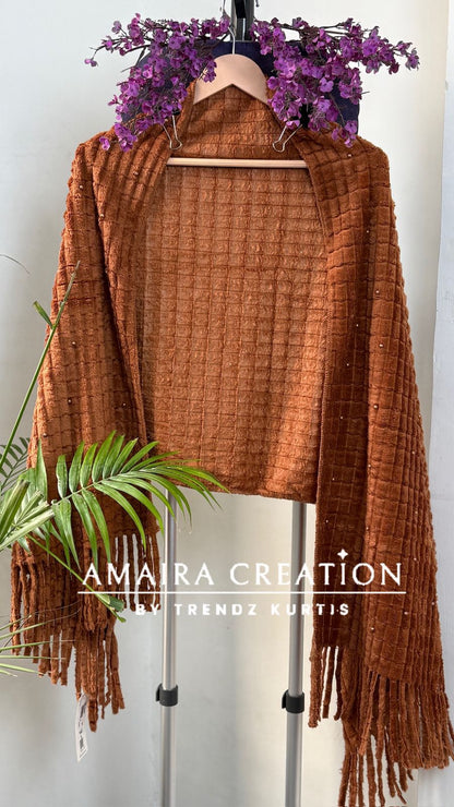 Premium Feather Pearl Deatiling Woolen Stole