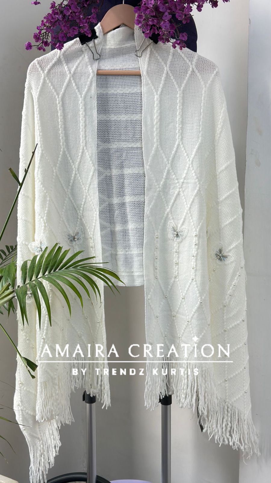 Premium Woolen Butterfly Deatiling Stole