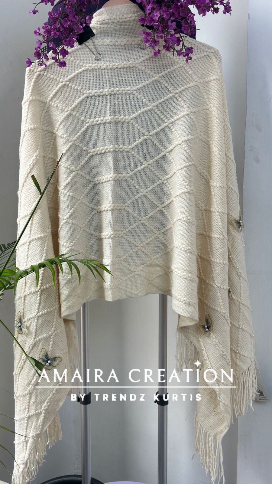 Premium Woolen Butterfly Deatiling Stole