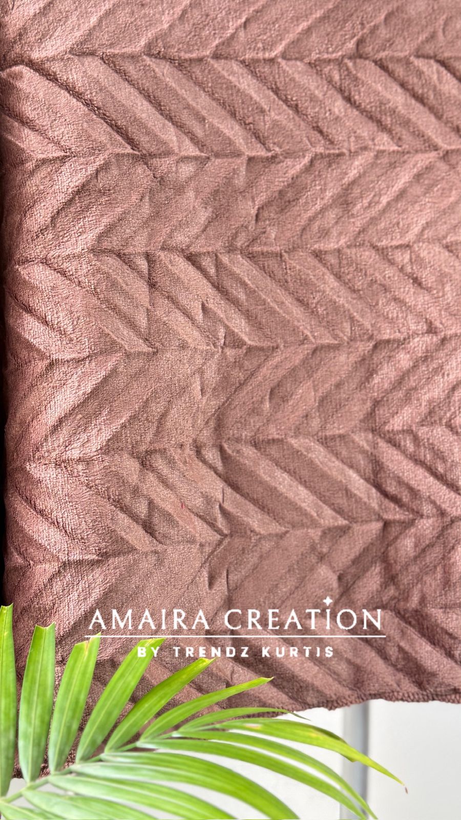 Premium Woolen Zig Zag Pattern Stole