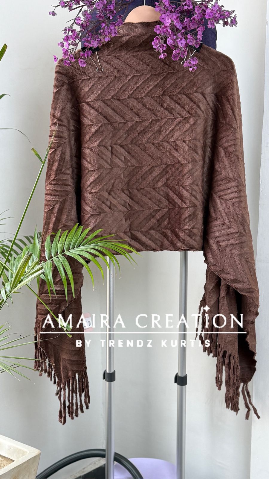 Premium Woolen Zig Zag Pattern Stole