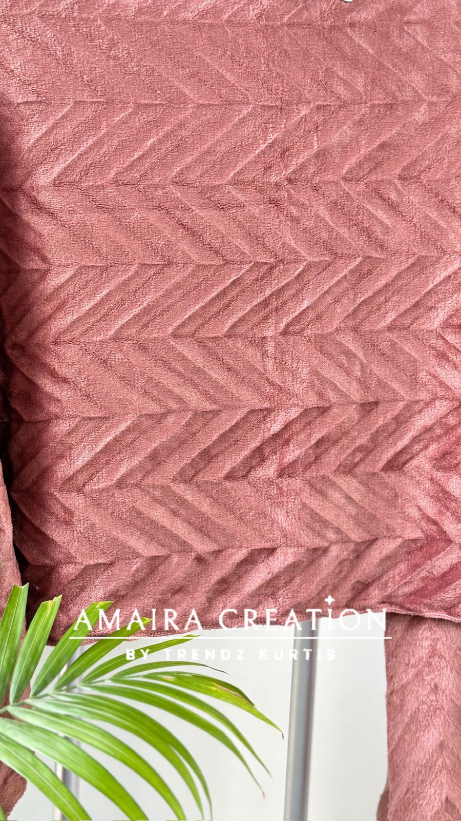 Premium Woolen Zig Zag Pattern Stole