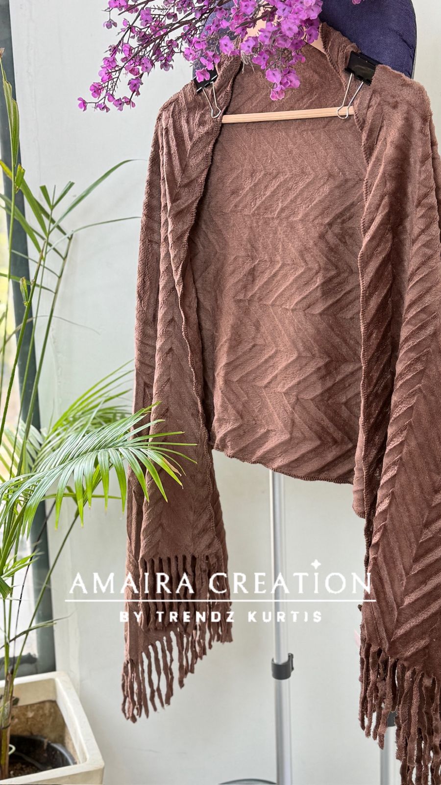 Premium Woolen Zig Zag Pattern Stole