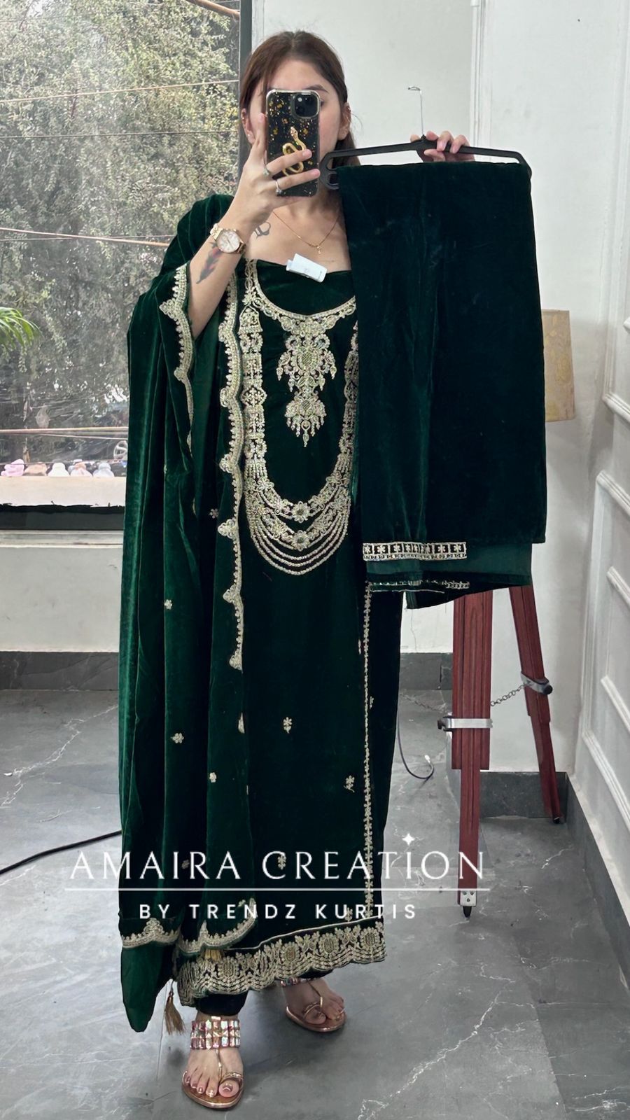 Bolte Green Premium Velvet Unstitched Suit With Beautiful Work