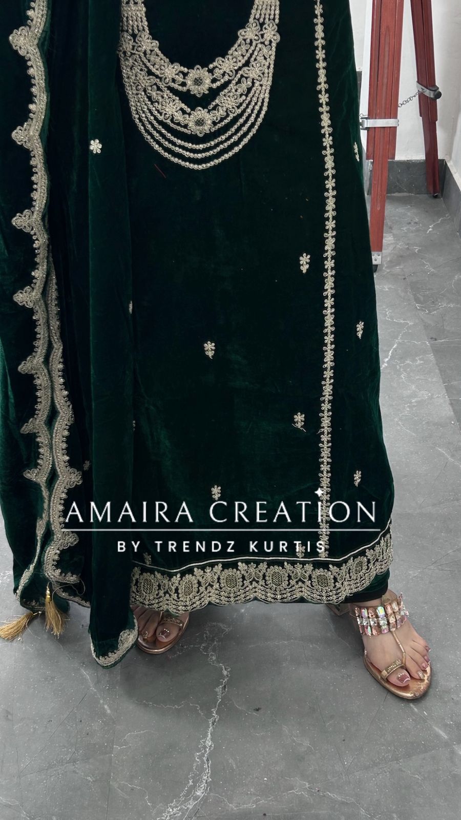 Bolte Green Premium Velvet Unstitched Suit With Beautiful Work