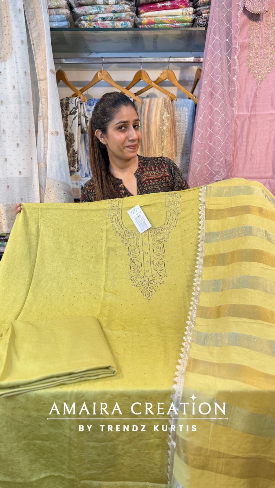 Crushed Georgette Unstitch Suit with mukaish work