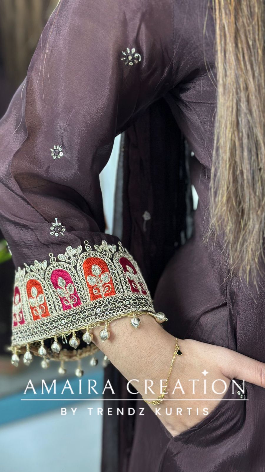 Premium Chinnon  Brown Colour Burster Neck Design Full Ghera Divider Set