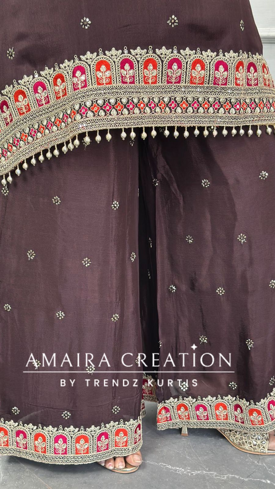 Premium Chinnon  Brown Colour Burster Neck Design Full Ghera Divider Set