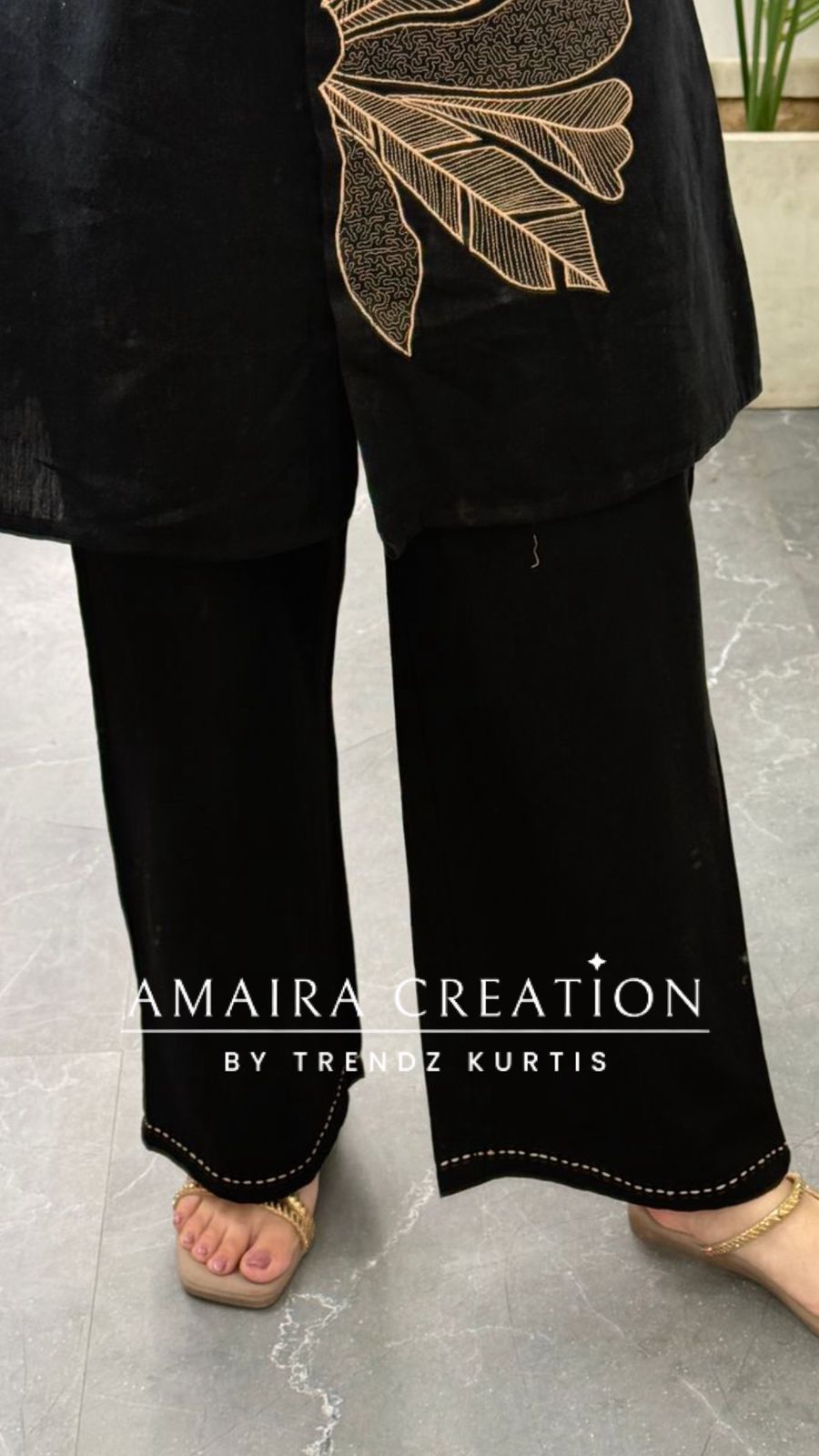 Umber Grace (Black)
