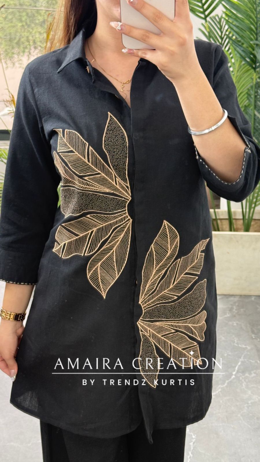 Umber Grace (Black)