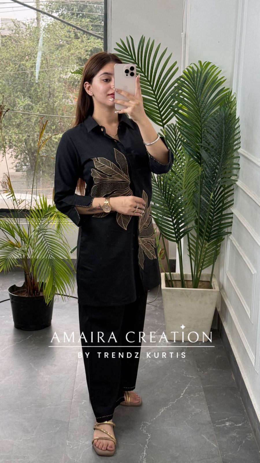 Umber Grace (Black)