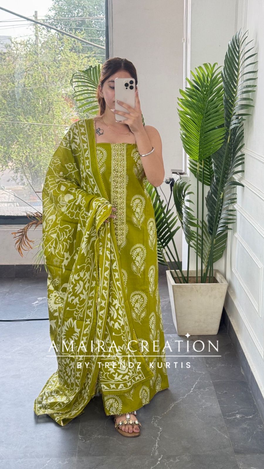 Premium Cotton Green Colour Block Print Unstitched Suit
