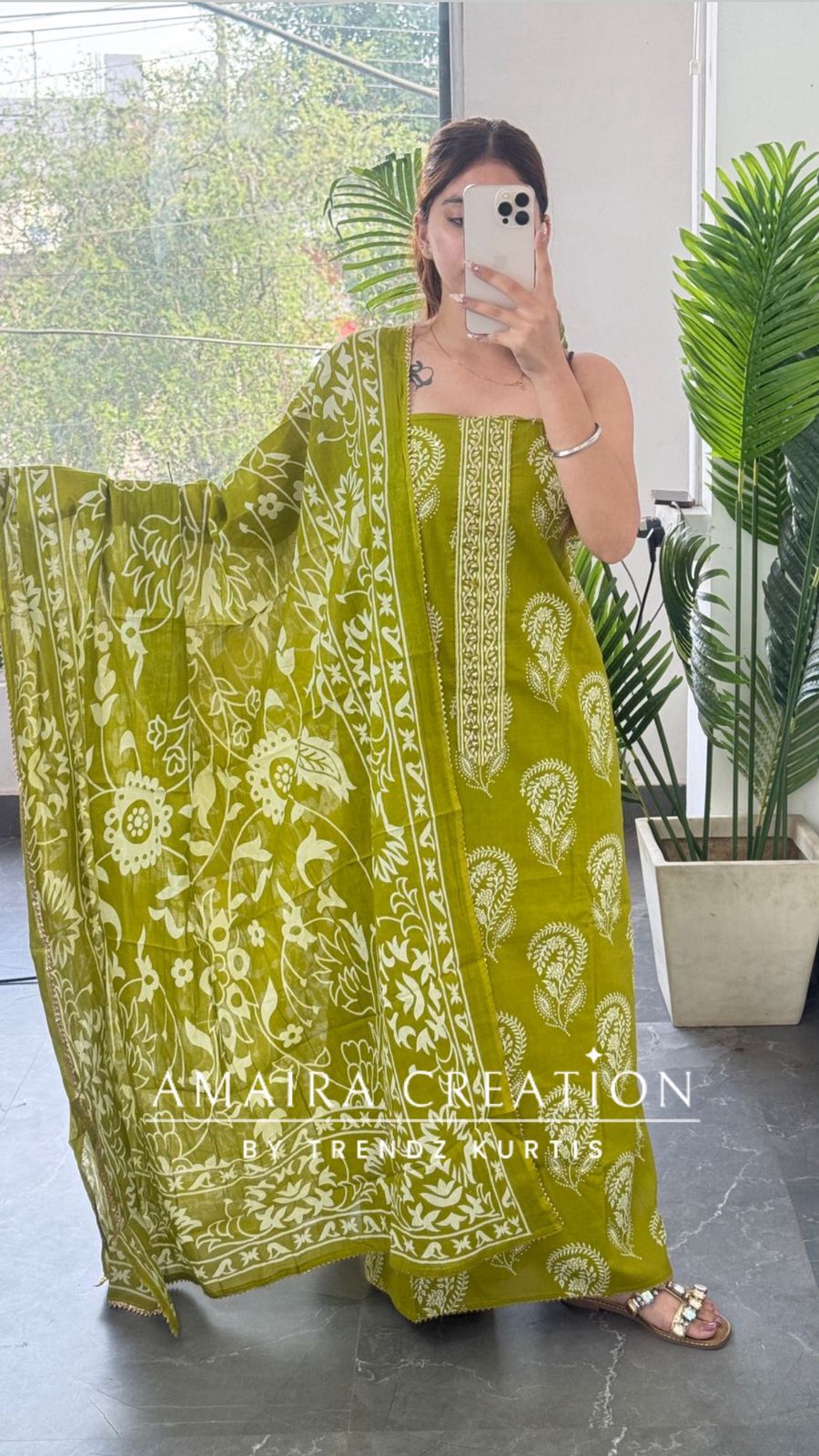 Premium Cotton Green Colour Block Print Unstitched Suit