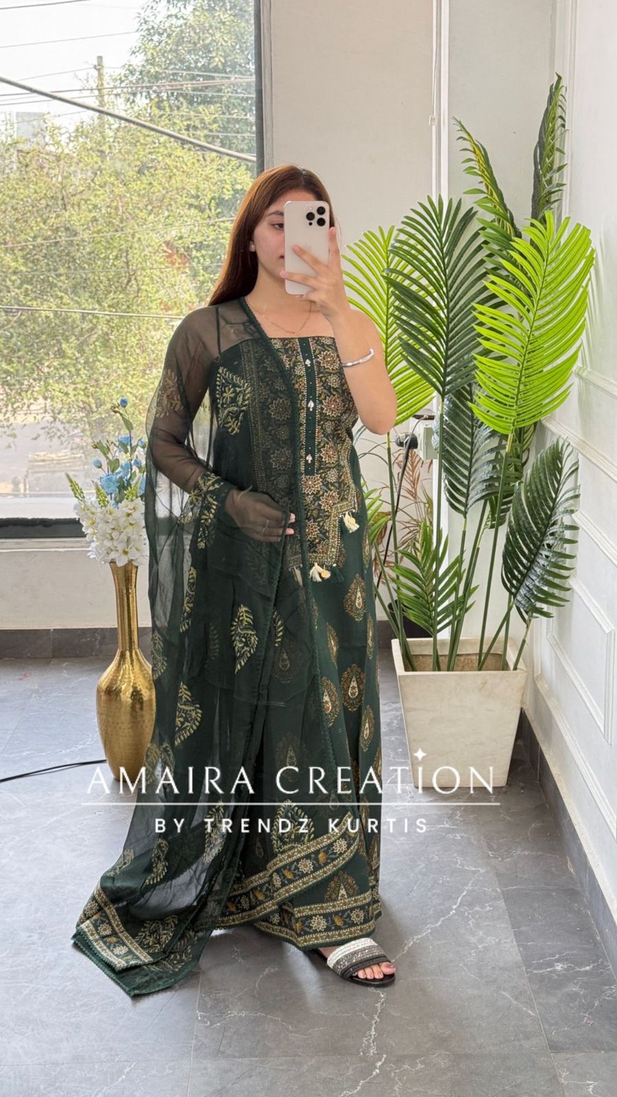 Premium Cotton Bottle Green Colour Unstitch Suit With Chiffon Dupatta