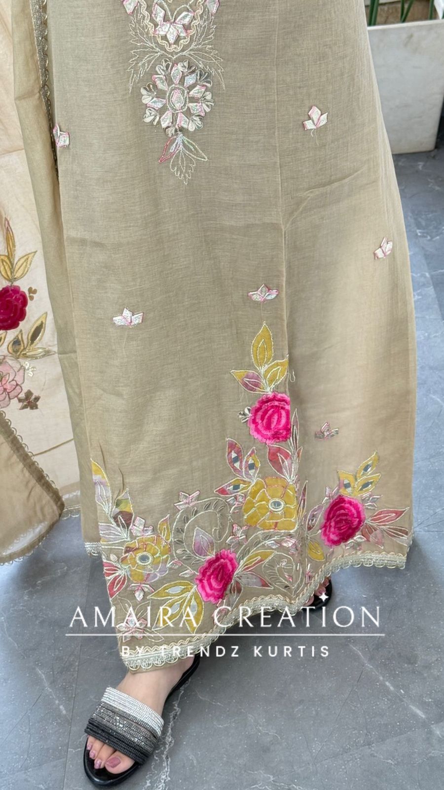 Premium Mul Chanderi Ecru Colour Unstitched Suit With Beautiful Dupatta