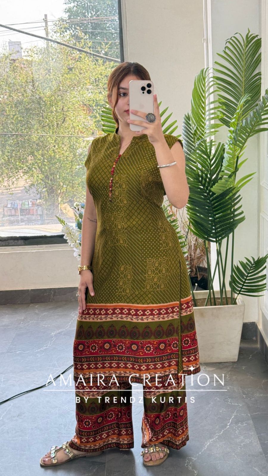 Dharini (17 inches sleeves available)