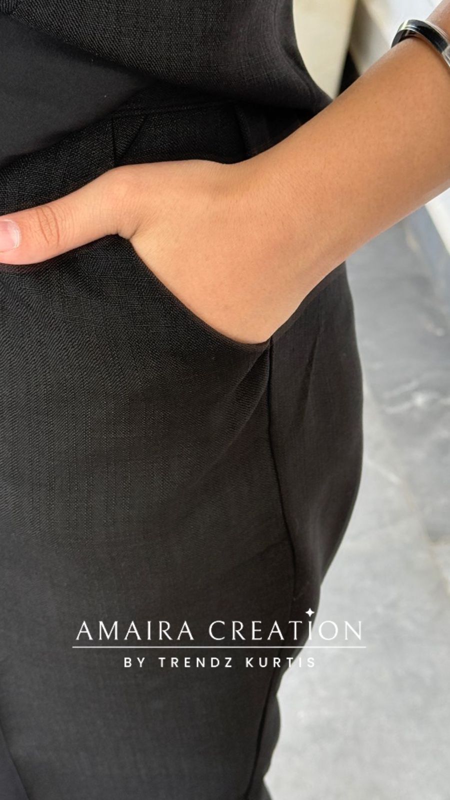 Sultana (Black Colour)