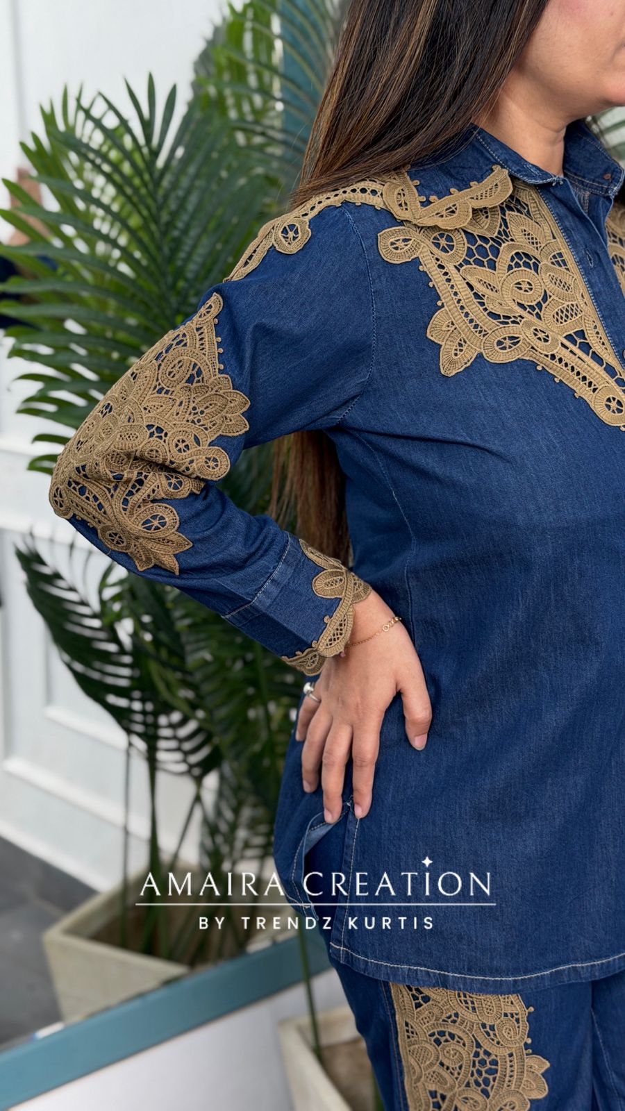 Raya (Dark blue)