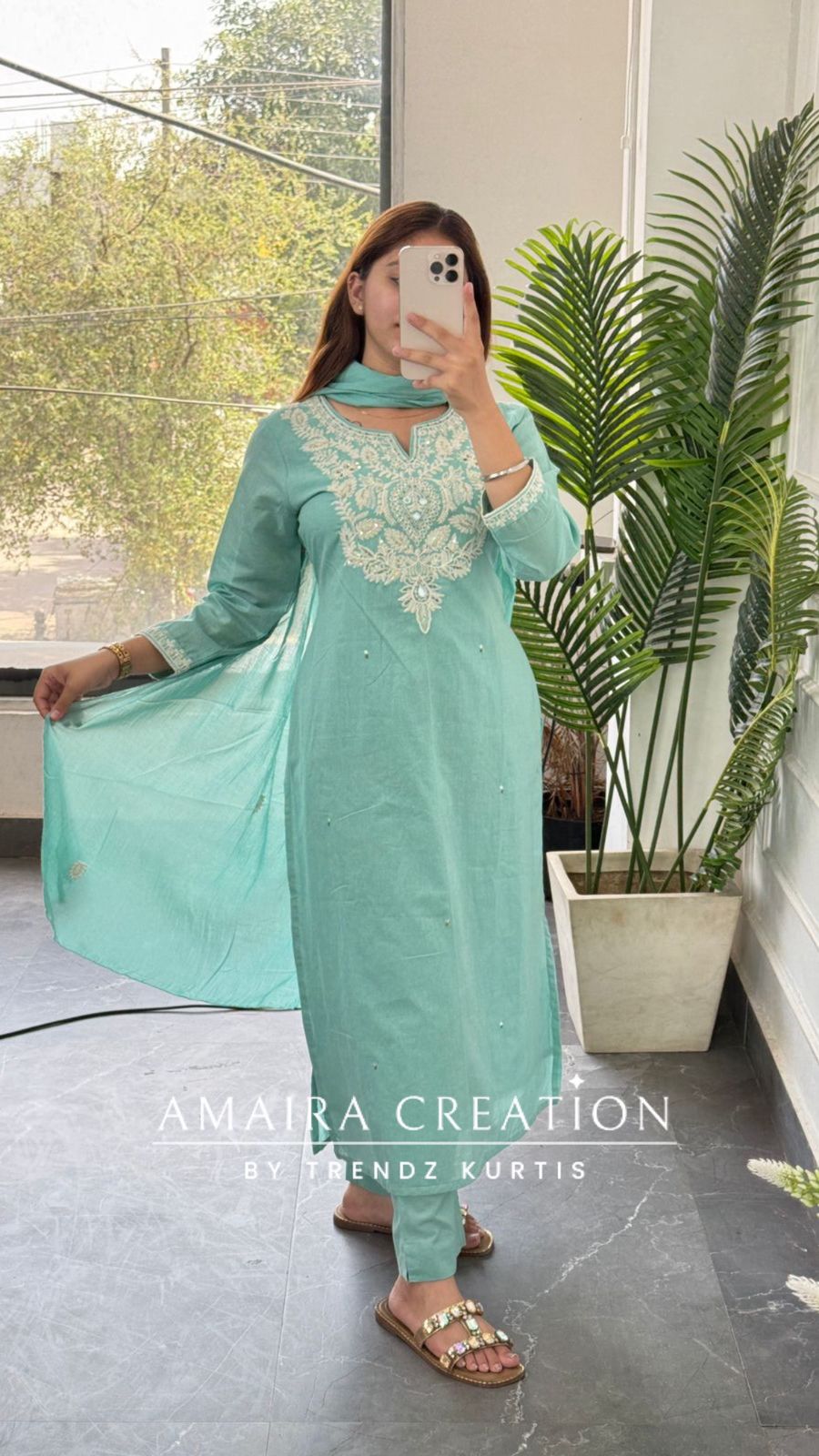 Darbar (Sea green)