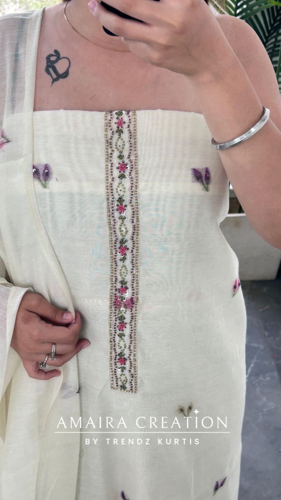 Premium Mul Chanderi Off White Pink Colour Unstitched Suit With Organza Dupatta