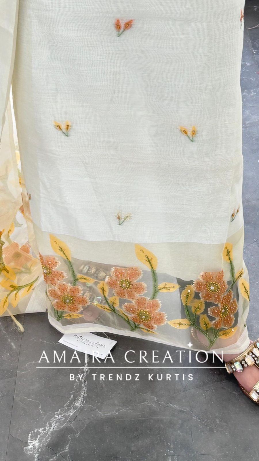 Premium Mul Chanderi Off White Pink Colour Unstitched Suit With Organza Dupatta