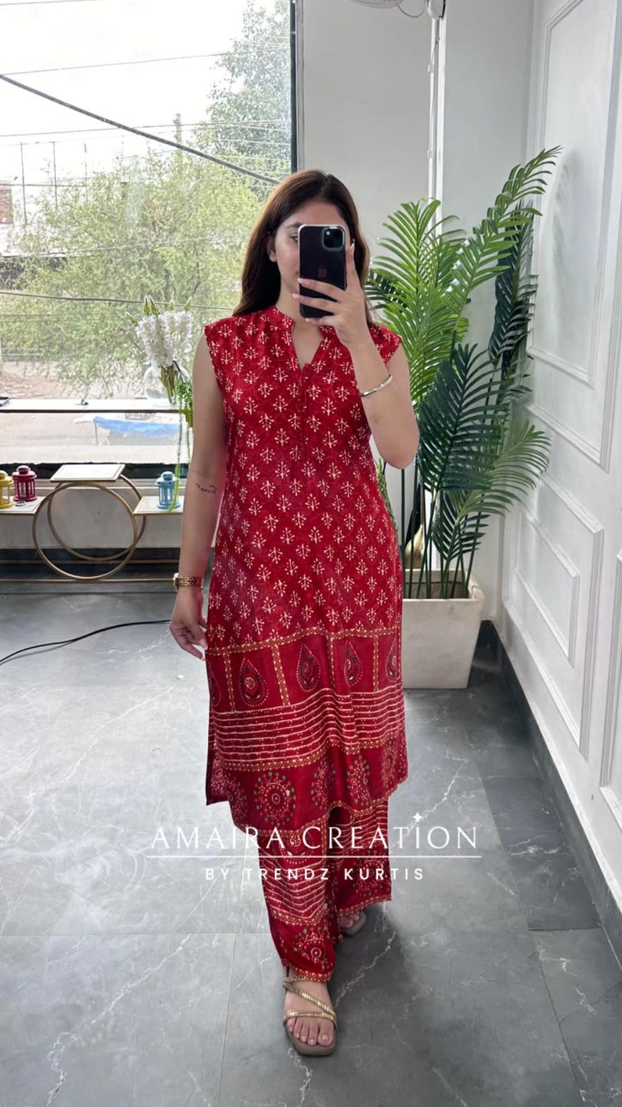 Avadh (17 inches sleeves available)