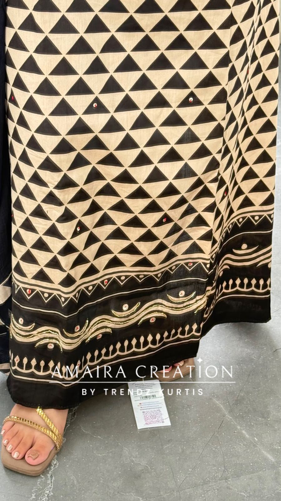 Premium Cotton Pyramid Print Beige n Black Unstitched Suit With Chiffon Dupatta