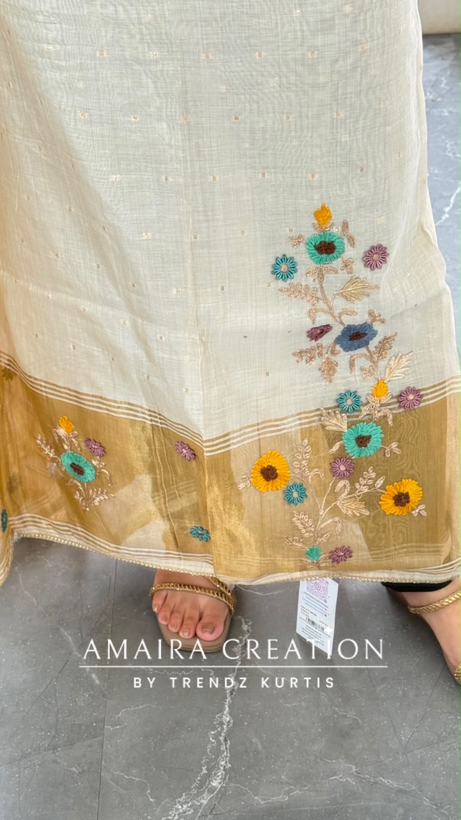 Premium Mul Chanderi Unstitch Suit With Beautiful Dupatta